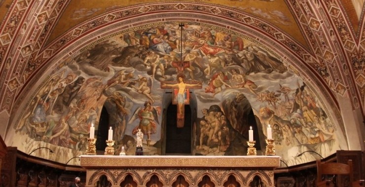 La croce dipinta dell'altar maggiore