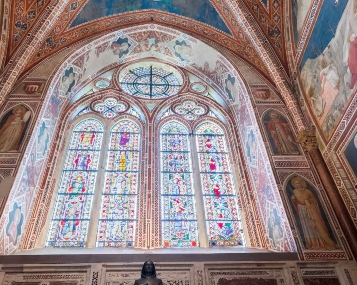 La vetrata della Cappella della Maddalena
